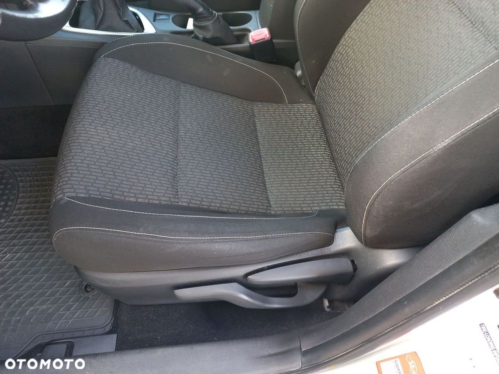 Toyota Auris 2.0 D-4D Premium - 9