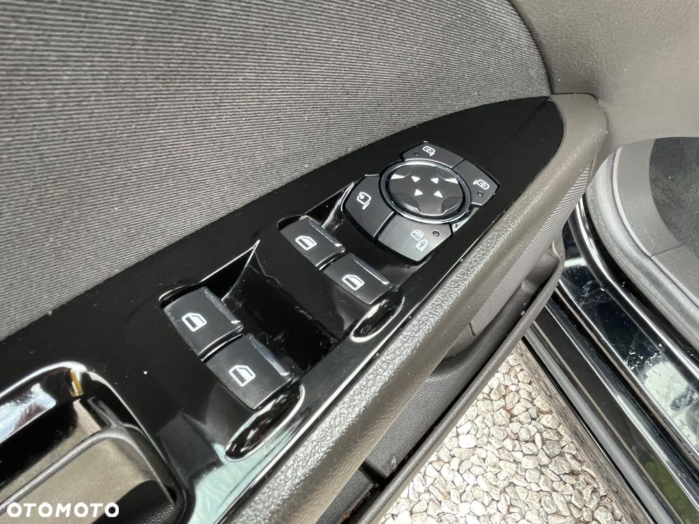 Ford Mondeo 2.0 Hybrid Titanium - 8