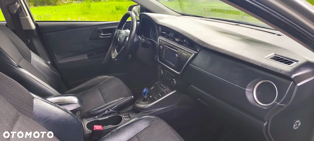 Toyota Auris 1.8 HSD Prestige NAVI - 18