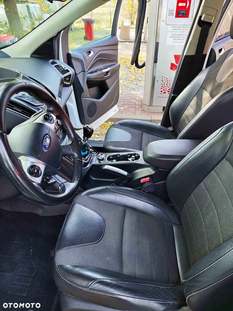 Ford Kuga 2.0 TDCi 4WD Titanium Plus - 14