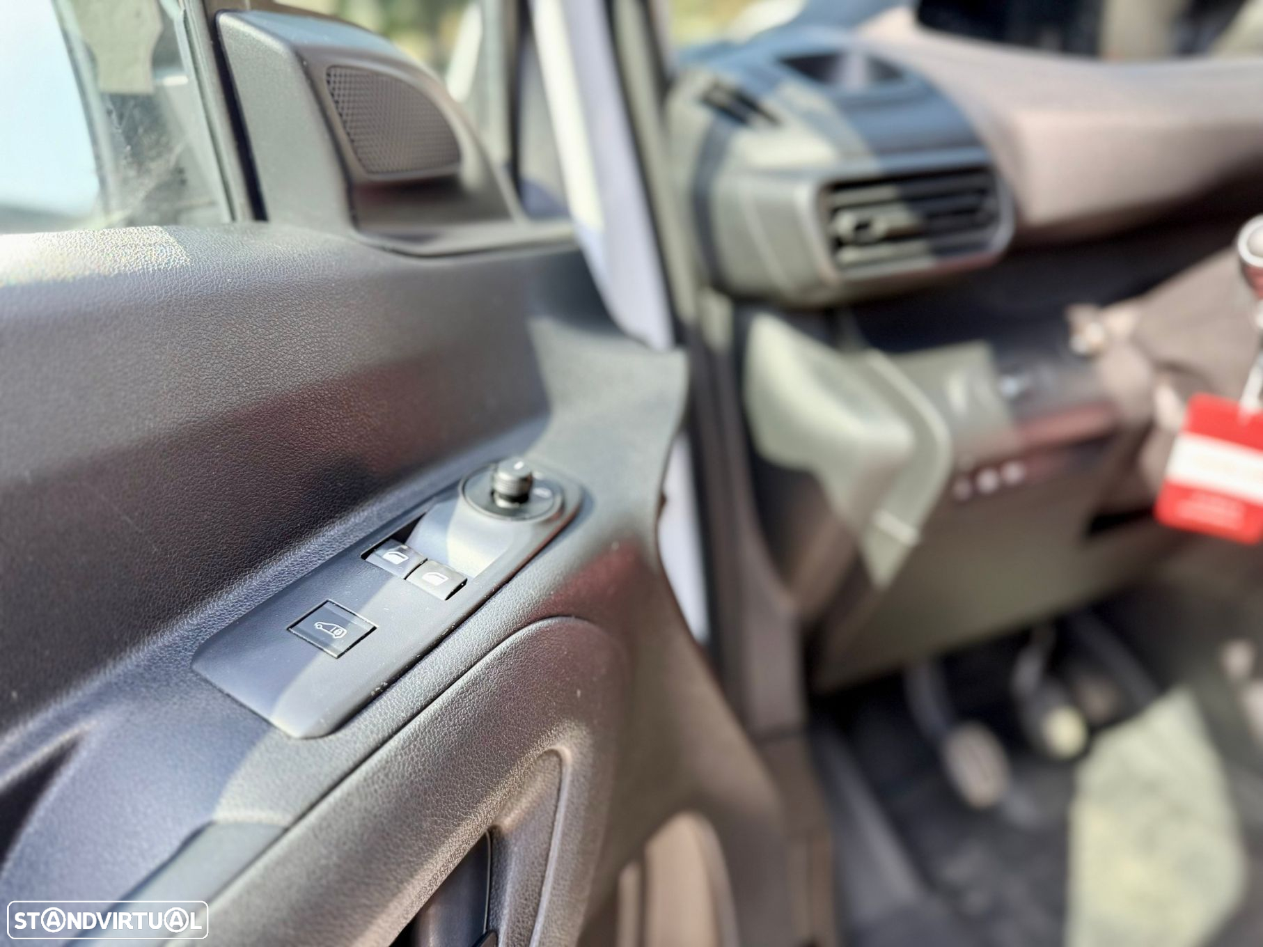 Peugeot Partner 1.5 BlueHDi Premium Standard Plus - 19