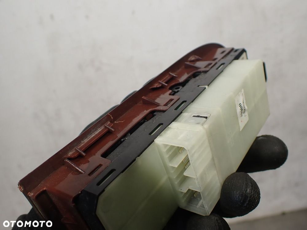 PANEL STEROWANIA SZYB SUZUKI GRAND VITARA II 1.9 64J20-0866T   62J00-0876T - 5