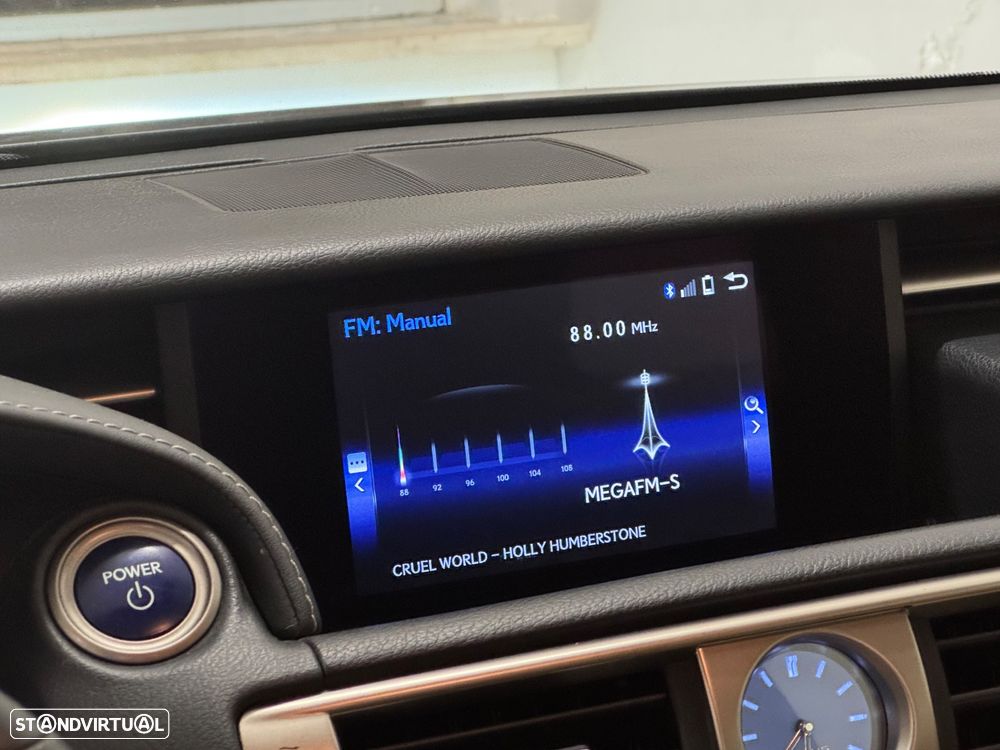 Lexus IS 300H Pack Executive+ - 23