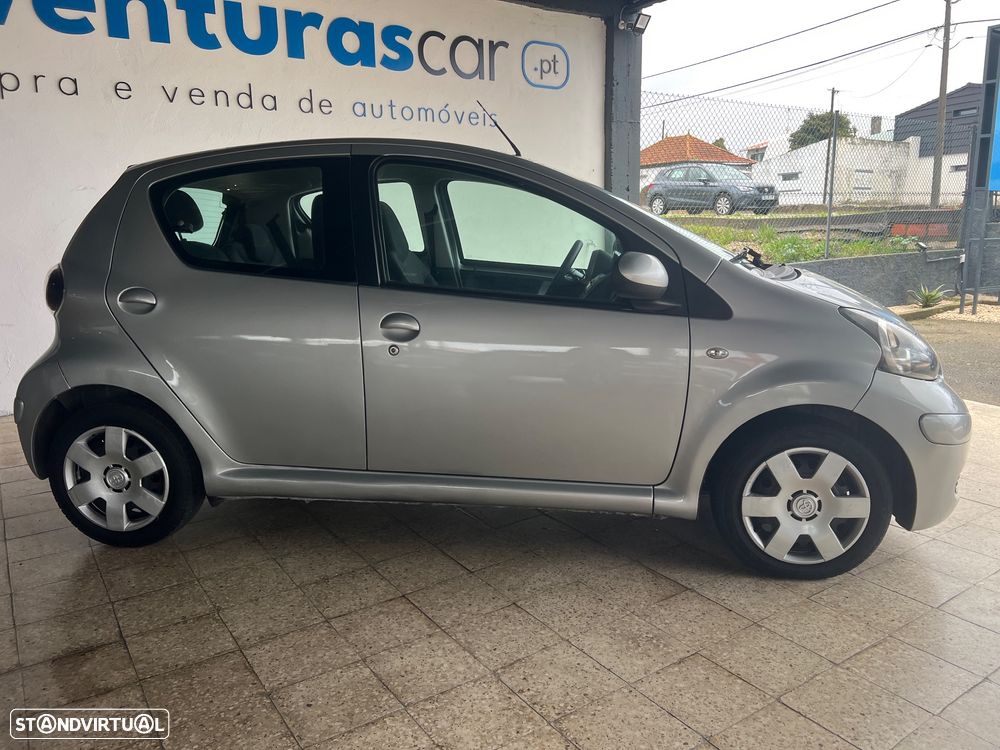 Toyota Aygo Multi Mode Connect - 29