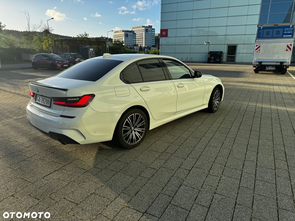 BMW Seria 3 318i M Sport - 6