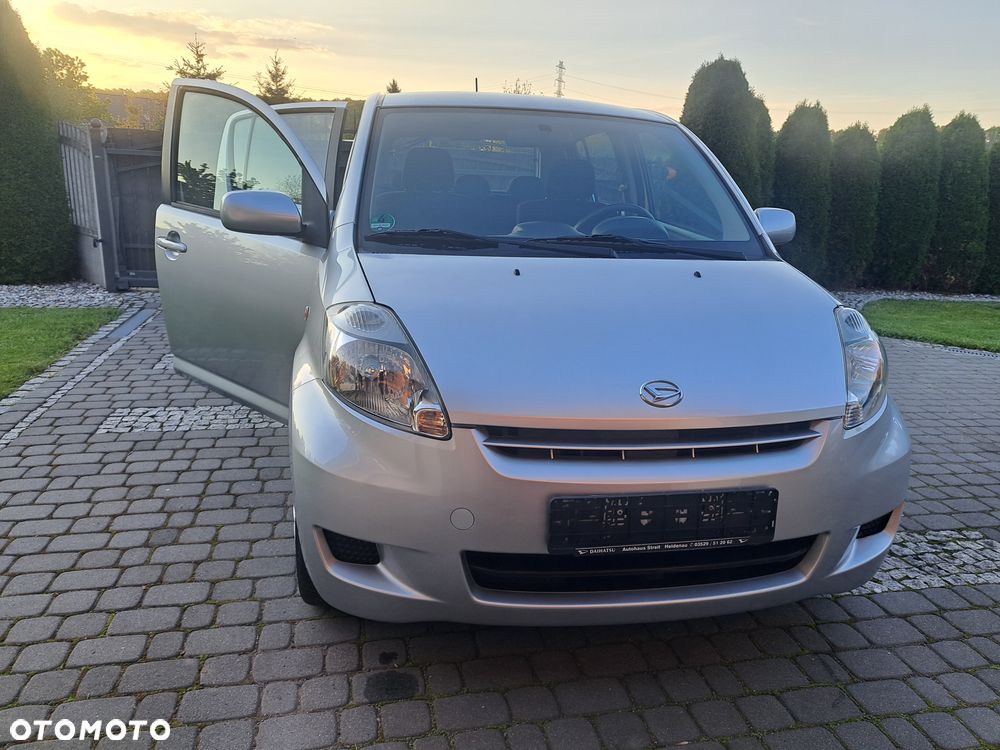 Daihatsu Sirion 1.0 - 38