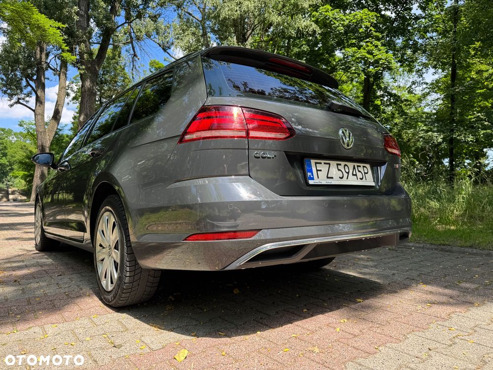 Volkswagen Golf - 22