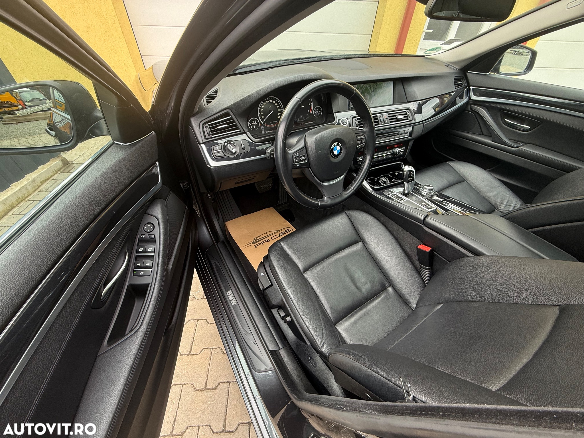 BMW Seria 5 525d Touring Aut. - 6