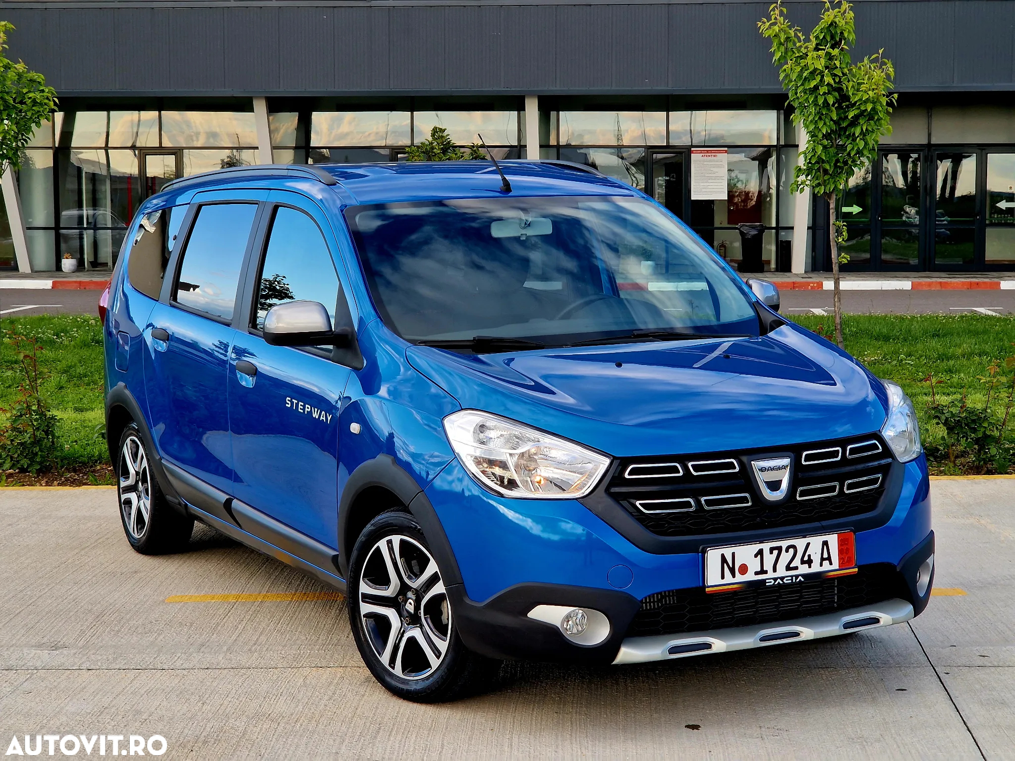 Dacia Lodgy 1.5 dCi Stepway - 2