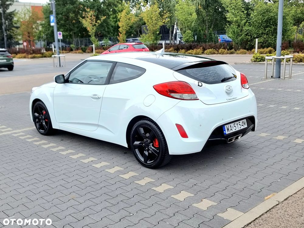 Hyundai Veloster 1.6 Style - 21