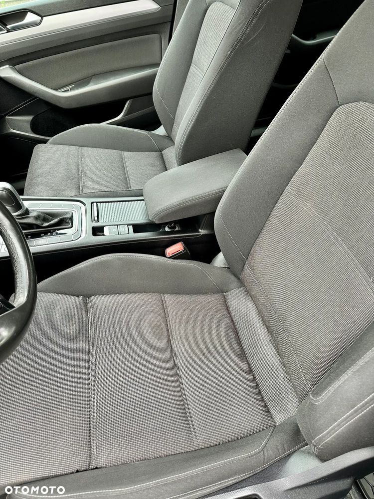Volkswagen Passat 2.0 TDI BMT Comfortline DSG - 11