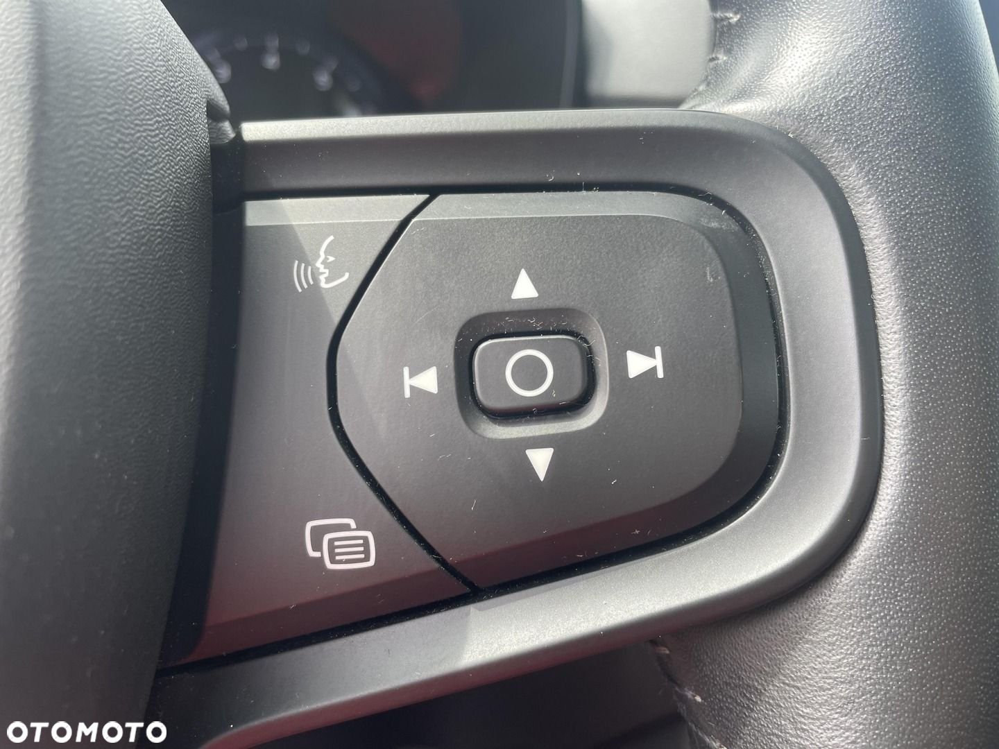 Volvo XC 40 T3 Momentum Core - 20