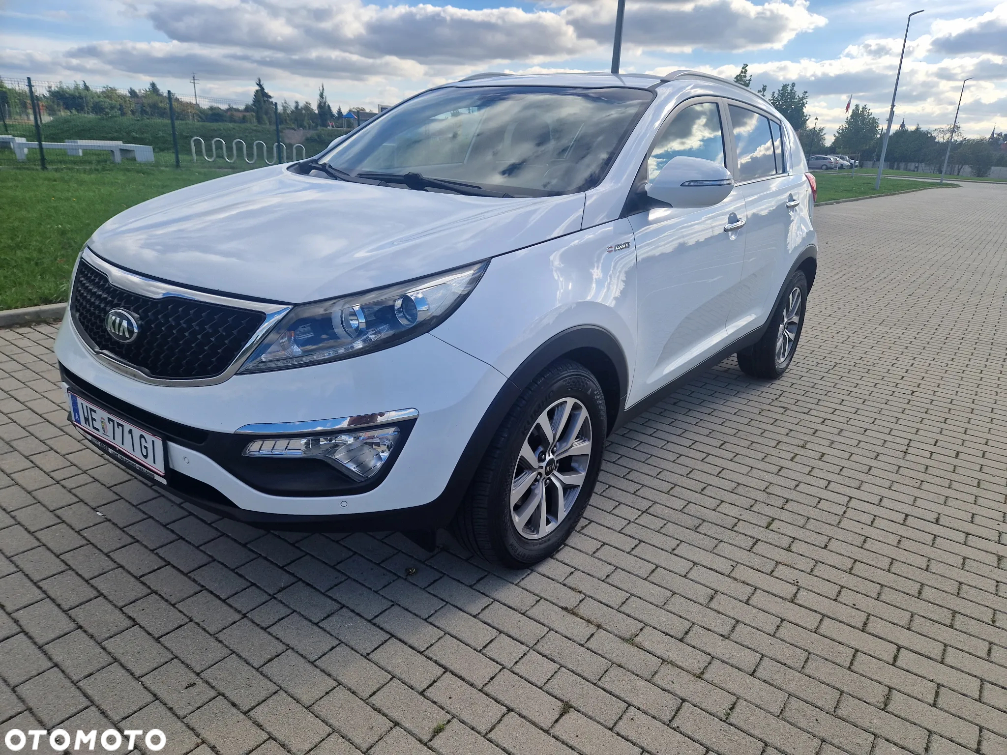 Kia Sportage 2.0 CRDI 4WD Automatik Fifa World Cup Edition - 32