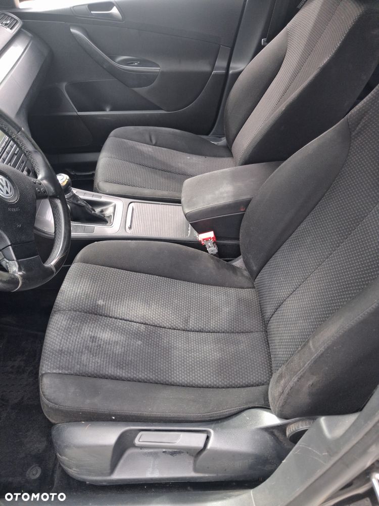 Volkswagen Passat 1.9 TDI Comfortline - 3
