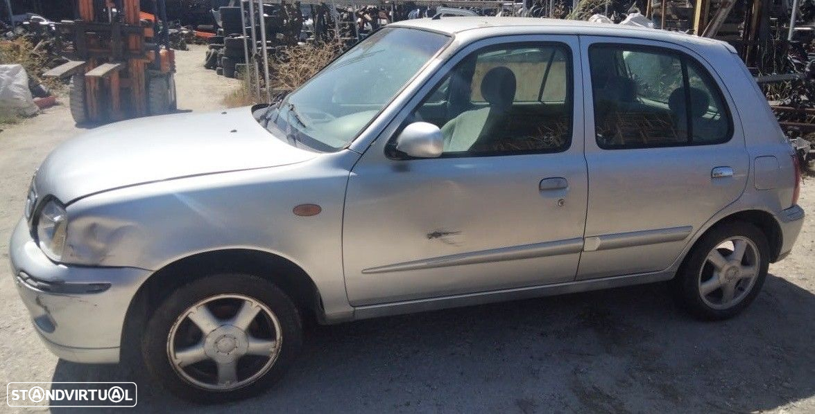 Nissan Micra 1.0i de 2001 disponível para peças - 3