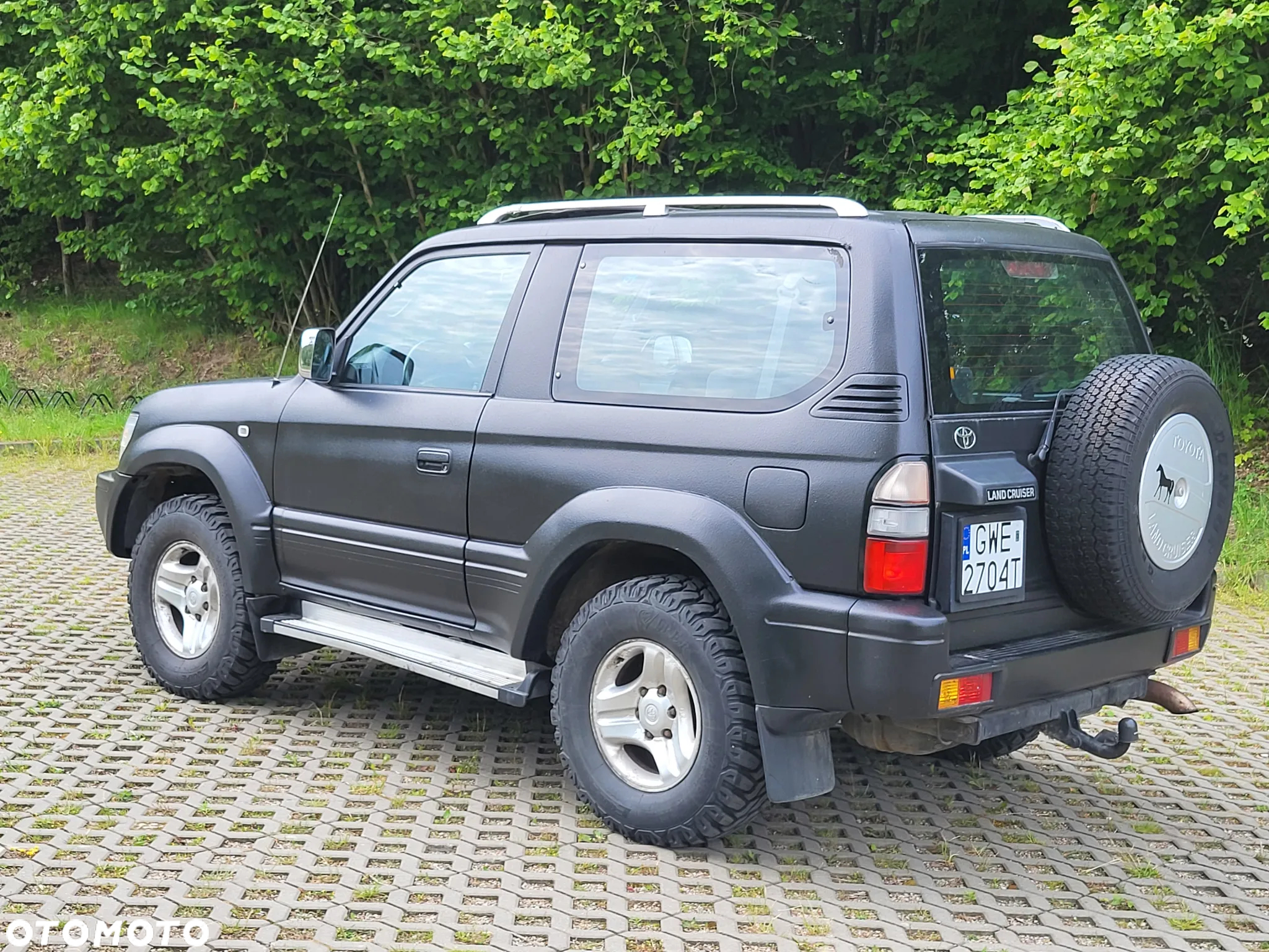 Toyota Land Cruiser - 3