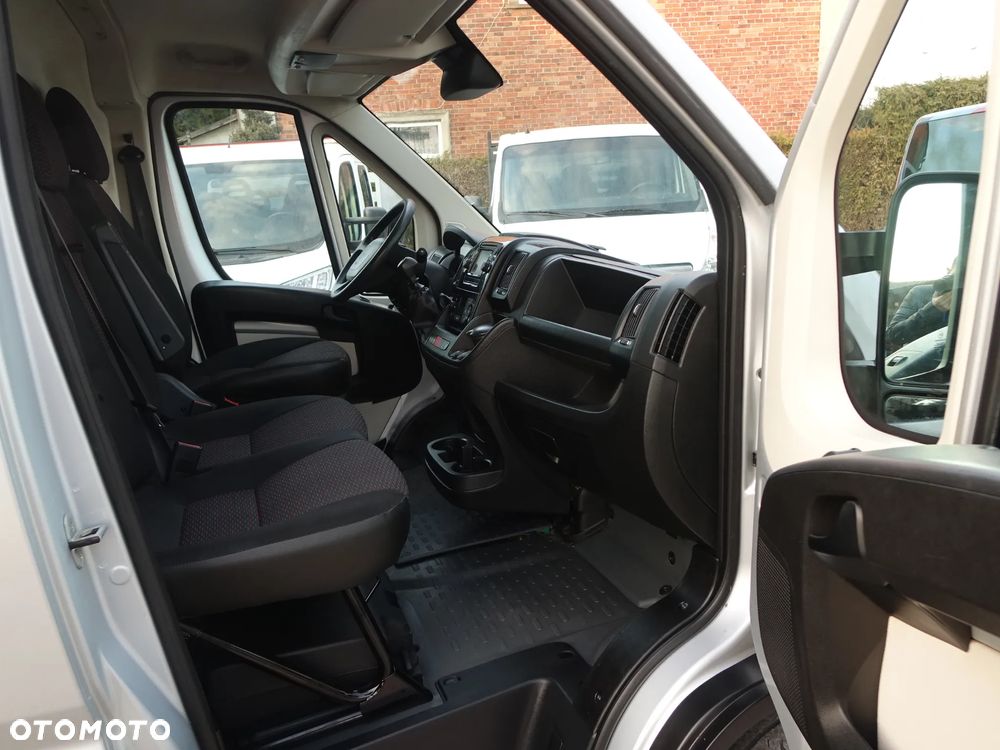 Peugeot Boxer 3-osobowy L4H2 najdłuższy - 7