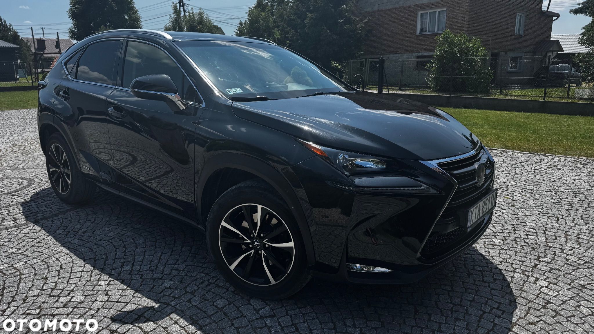 Lexus NX 300h Comfort AWD - 1