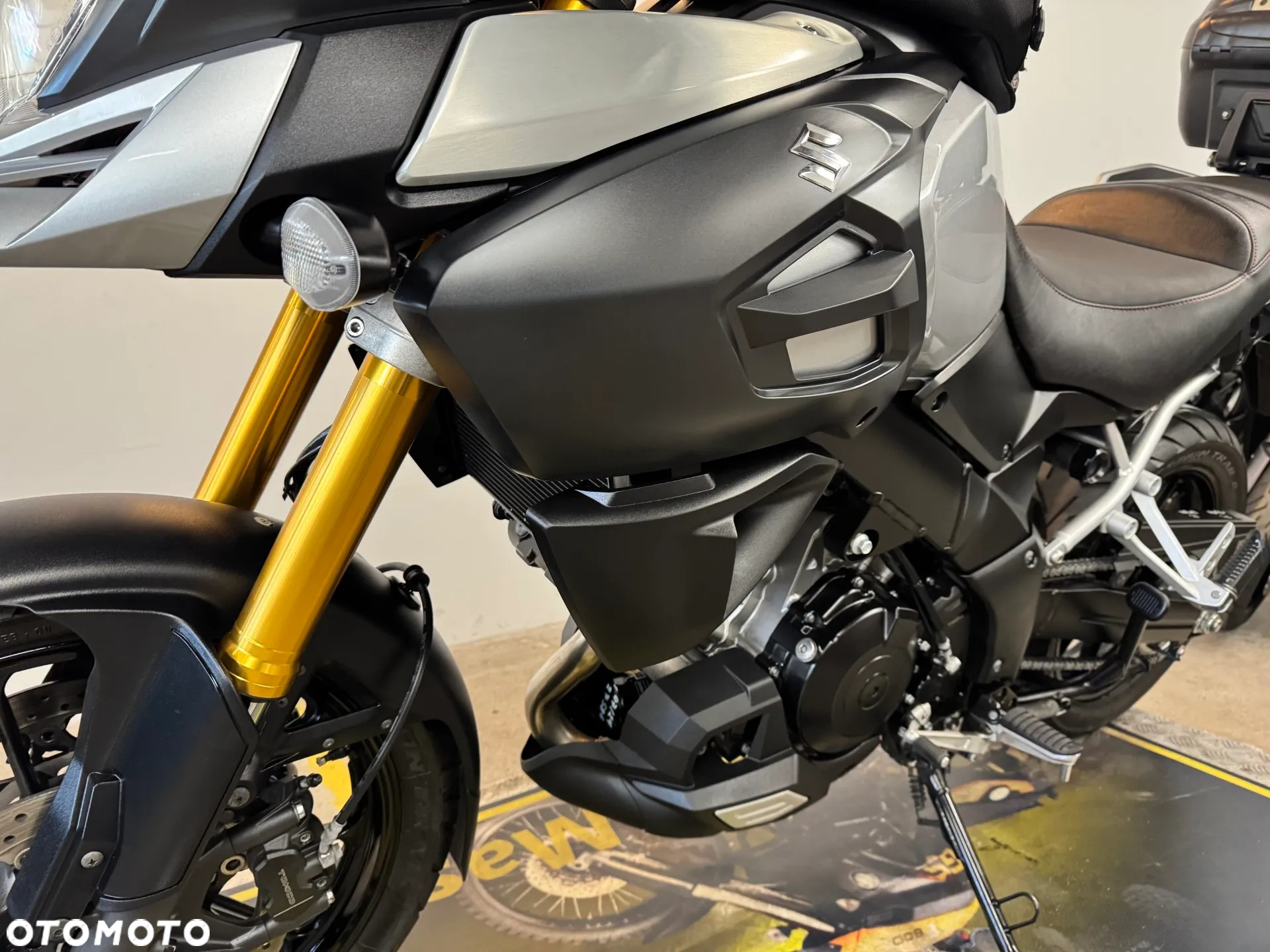 Suzuki DL - 19