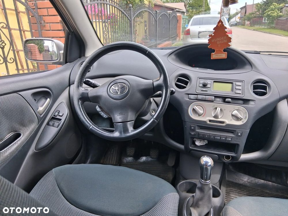 Toyota Yaris - 6