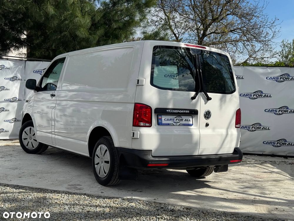 Volkswagen Transporter 2.0 TDI z 2022 roku - 5