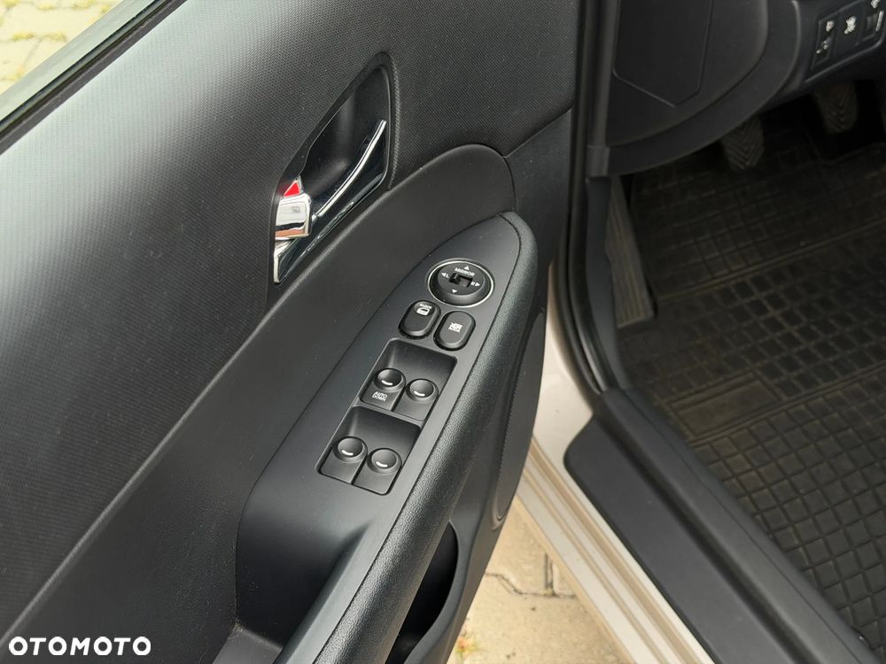 Hyundai i30 1.6 Comfort - 12