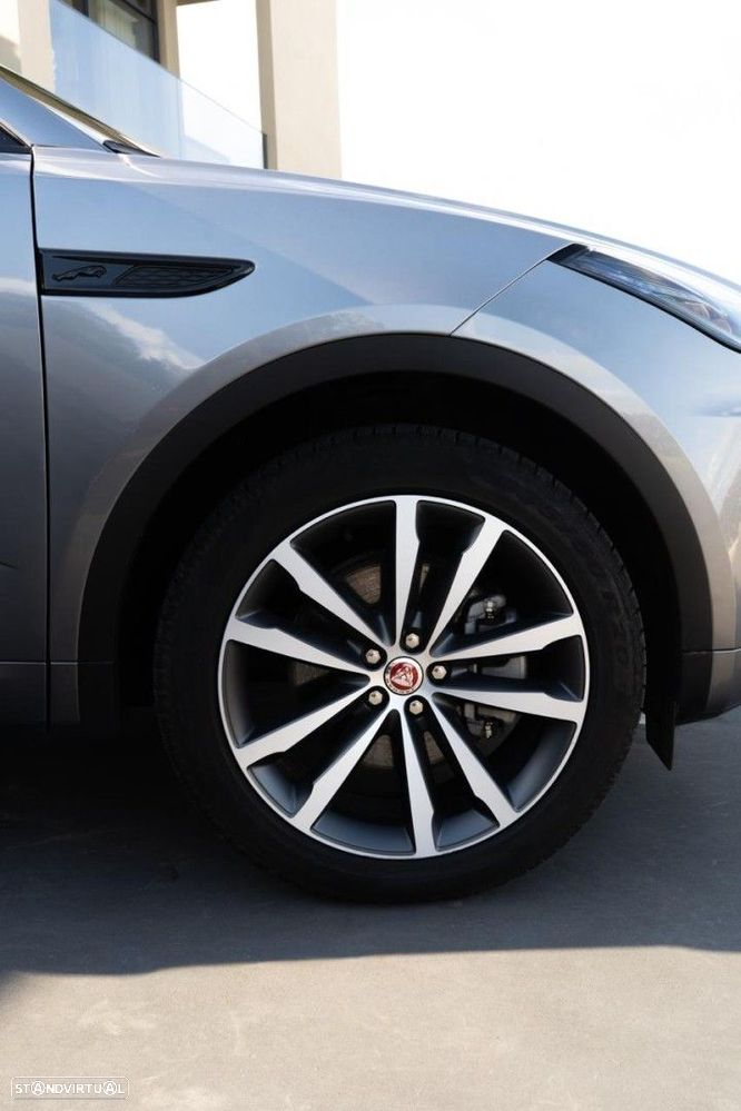 Jaguar E-Pace 1.5 P300e R-Dynamic SE AWD Aut. - 7