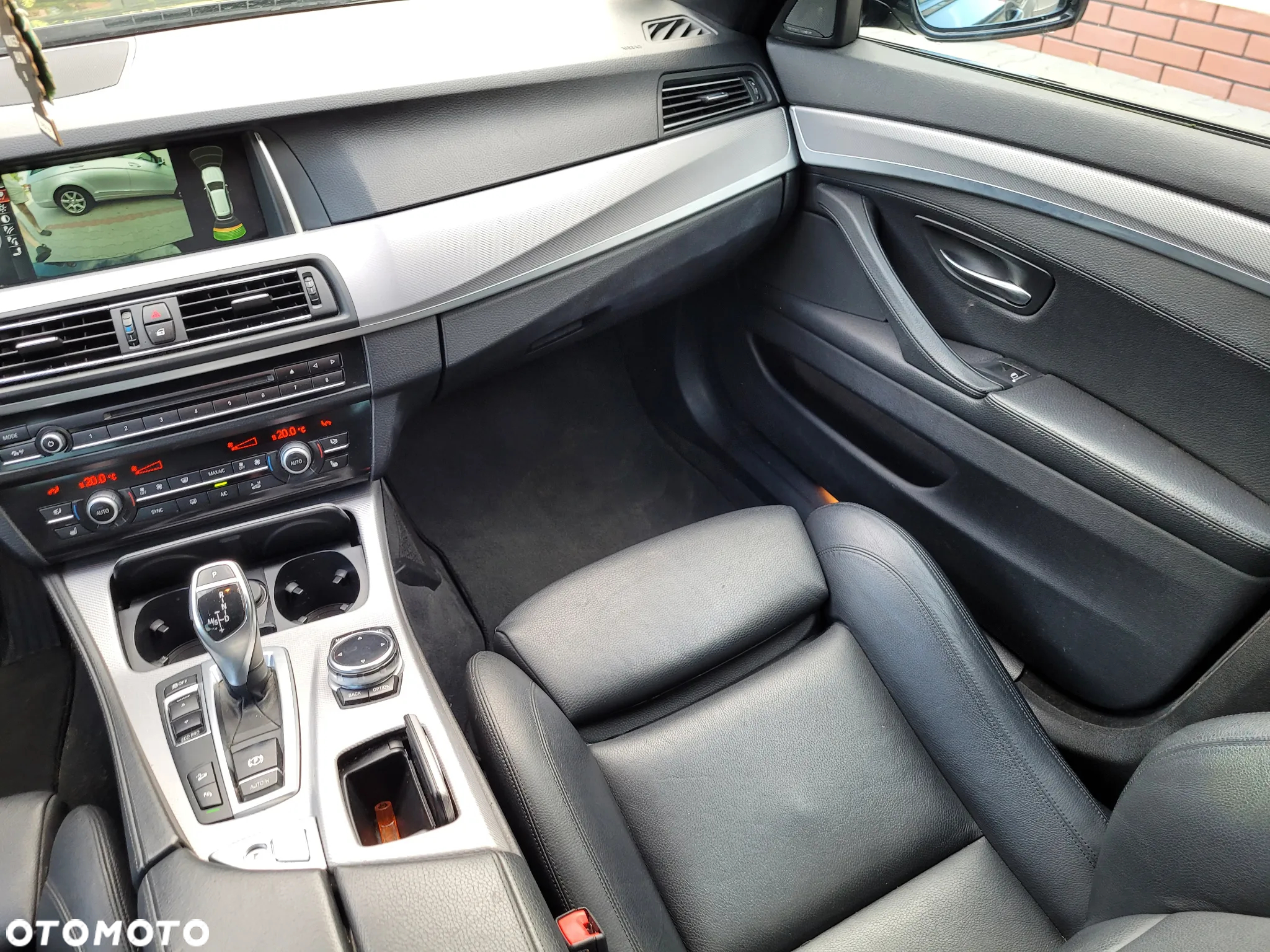 BMW Seria 5 530d xDrive Touring - 17