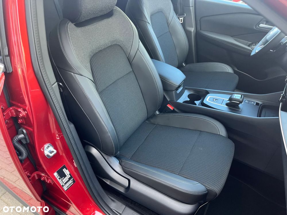 Nissan Qashqai 1.3 DIG-T mHEV N-Connecta Xtronic - 27