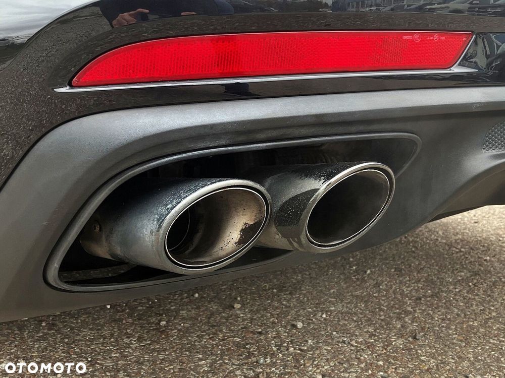 Porsche Panamera - 40