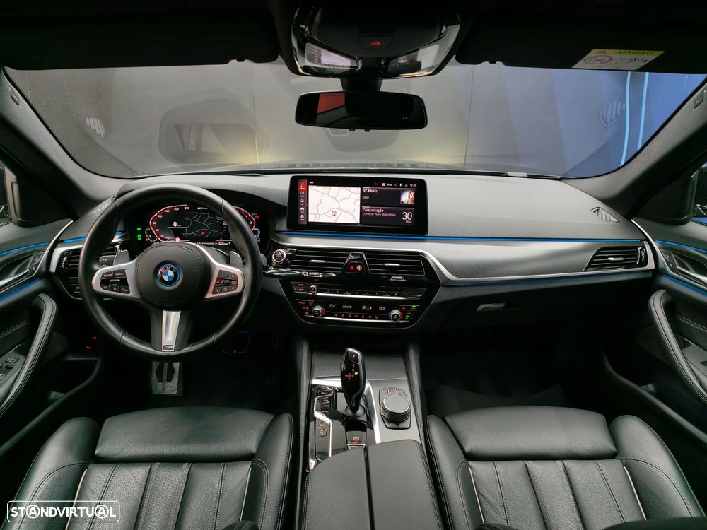BMW 530 e Pack M - 42