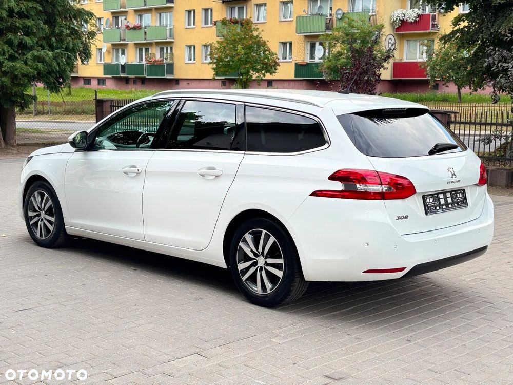 Peugeot 308 1.2 PureTech GPF Allure S&S - 7