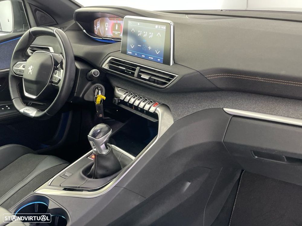 Peugeot 3008 1.2 PureTech GT Line - 24