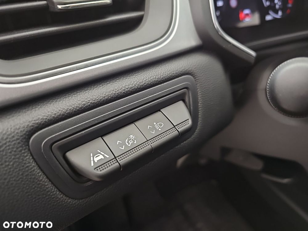 Renault Captur 1.3 TCe mHEV Techno EDC - 11