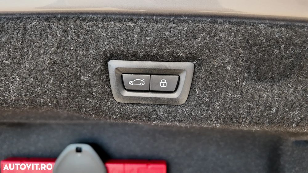 BMW Seria 5 520d xDrive AT MHEV - 38