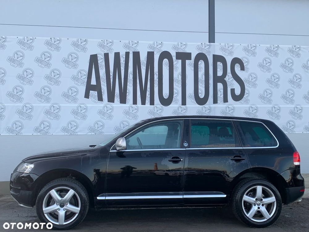 VW VOLKSWAGEN TOUAREG 2005 *SAMOCHÓD NA CZĘŚCI*3332  MASKA, LAMPA, DRZWI, LUSTERKO, ZDERZAK, GRILL, BŁOTNIK, KLAPA, BELKA, DESKA, FOTELE, KANAPA, ĆWIARTKA, KIEROWNICA, TARCZE, ZACISKI, ZAWIESZENIE, KOMPLETNY PRZÓD, KOMPLETNY TYŁ, LICZNIK, ZEGARY, PRAWE LEWE PRZÓD TYŁ - 3
