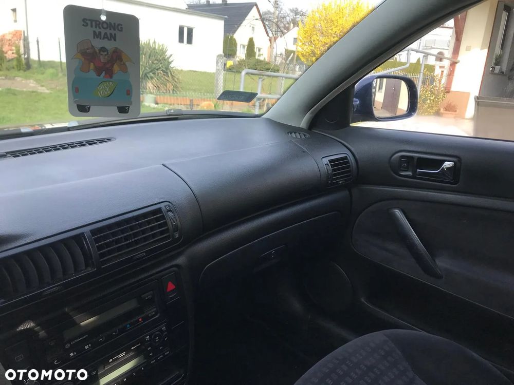 Volkswagen Passat - 15