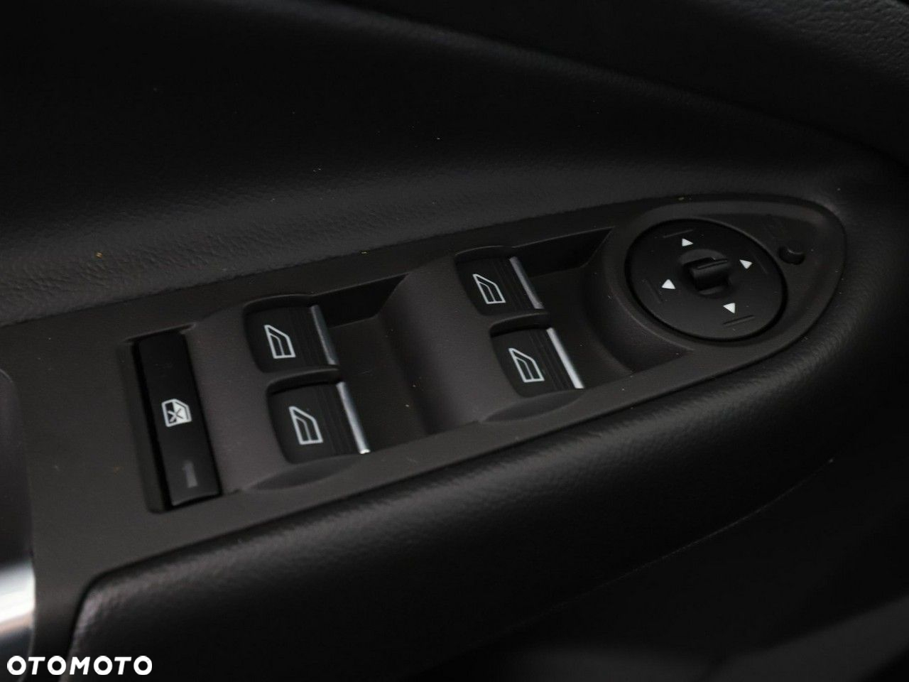 Ford Kuga 1.5 EcoBoost 2x4 Cool & Connect - 33
