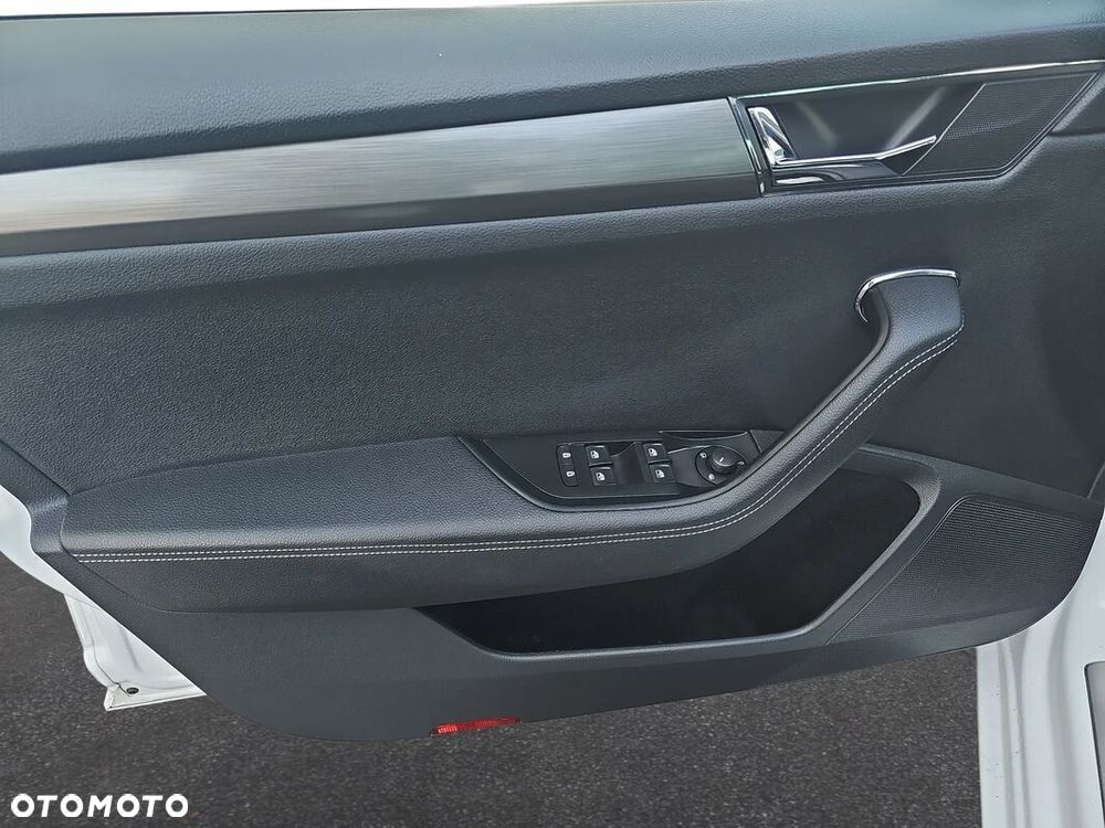 Skoda Superb 2.0 TDI SCR Style DSG - 17