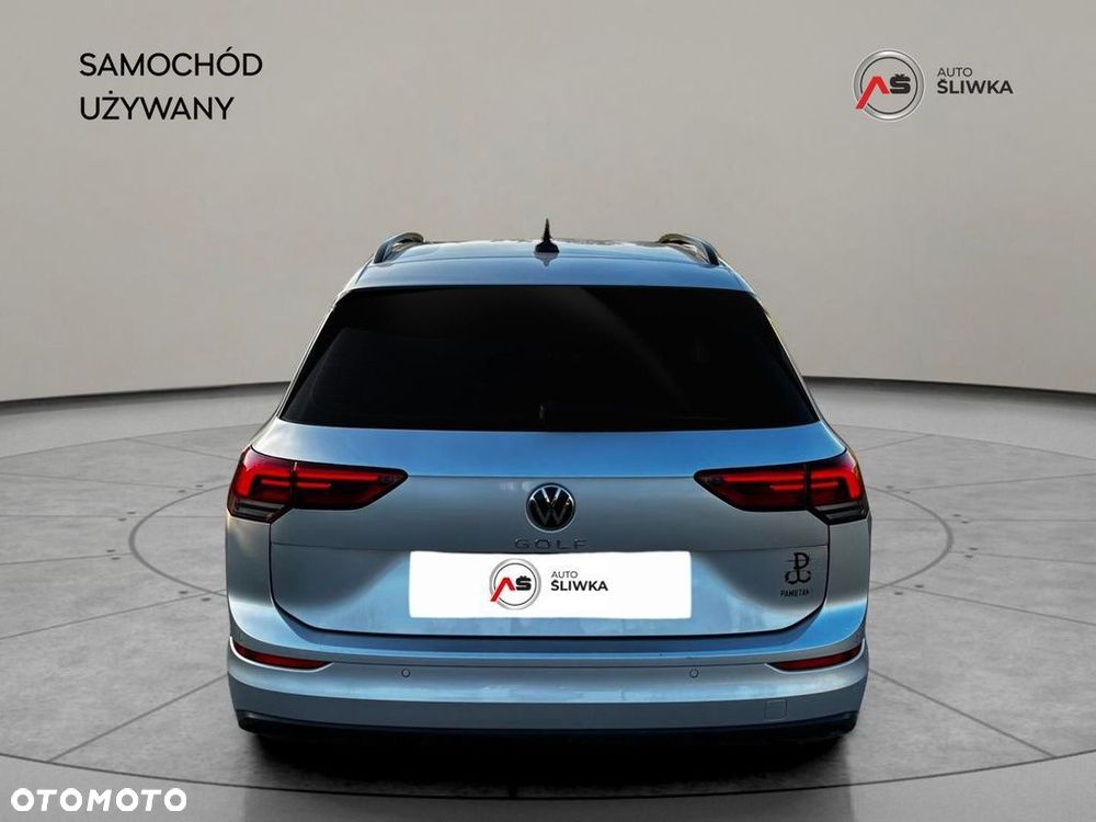 Volkswagen Golf - 8