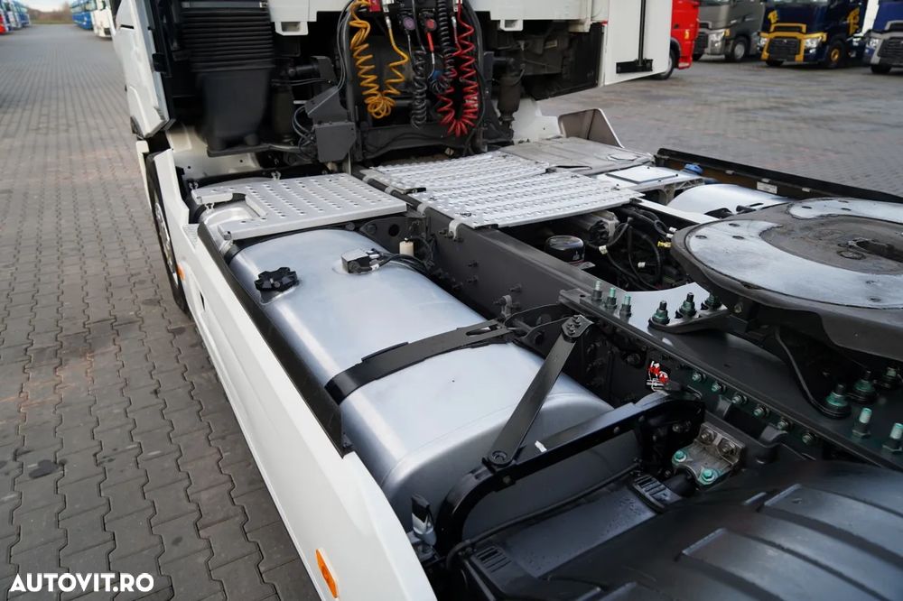 Renault T 520 / RETARDER / JANTE DIN ALIAJ / PIELE / MAXISPACE - 13