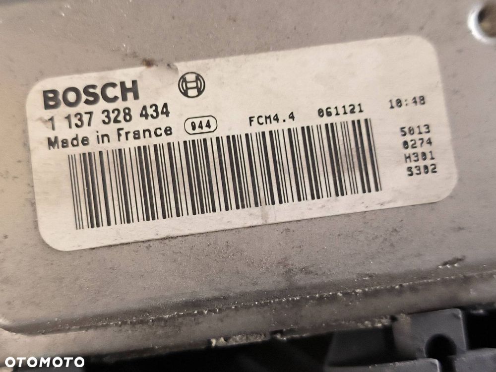 PAS PRZEDNI CHŁODNICE VOLVO S80 II - 6