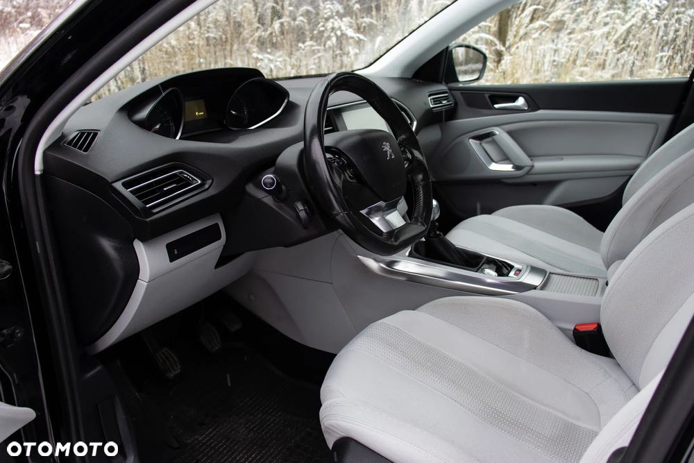 Peugeot 308 1.6 THP Active - 15