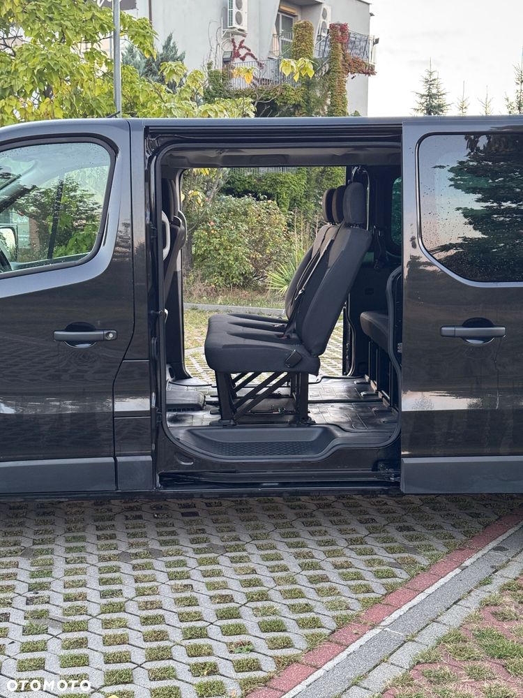 Renault Trafic 2.0 dCi - 9