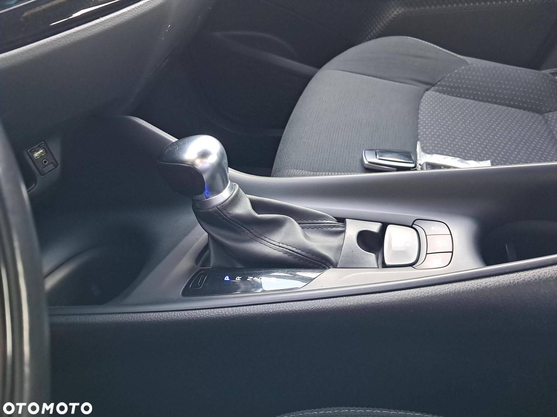 Toyota C-HR - 19