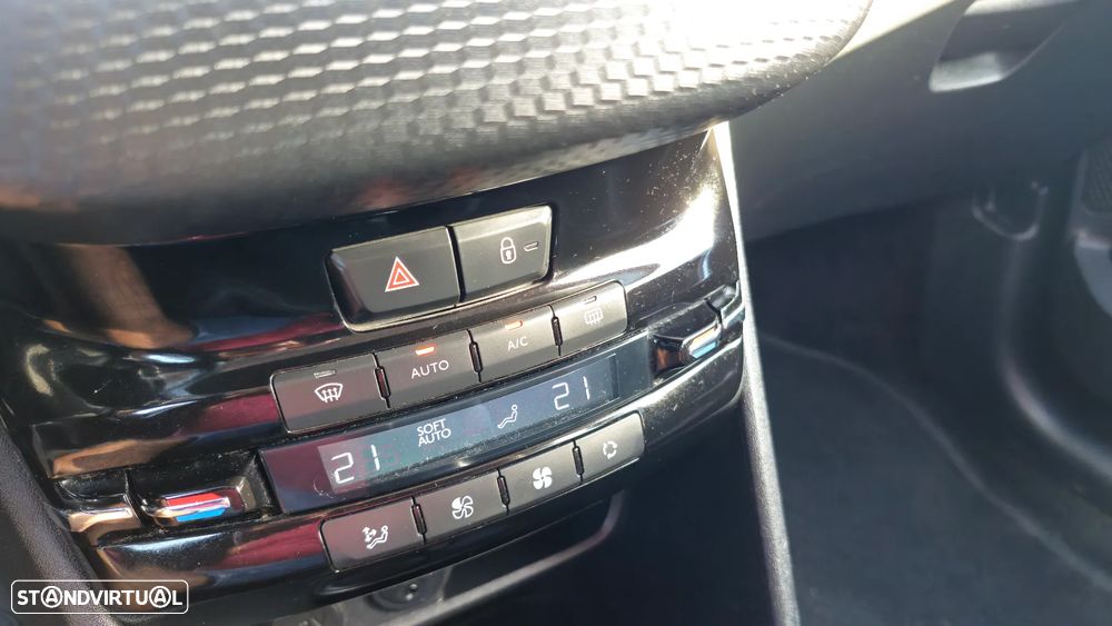 Peugeot 2008 1.6 e-HDi Allure - 14