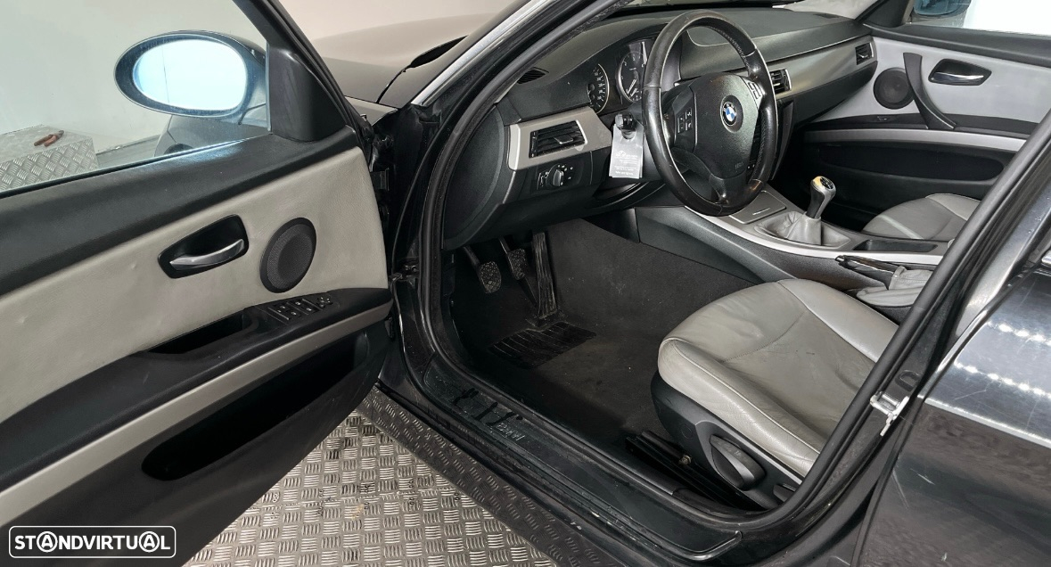 BMW 320 d Exclusive - 10