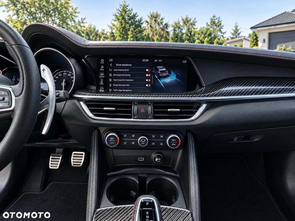 Alfa Romeo Stelvio - 21
