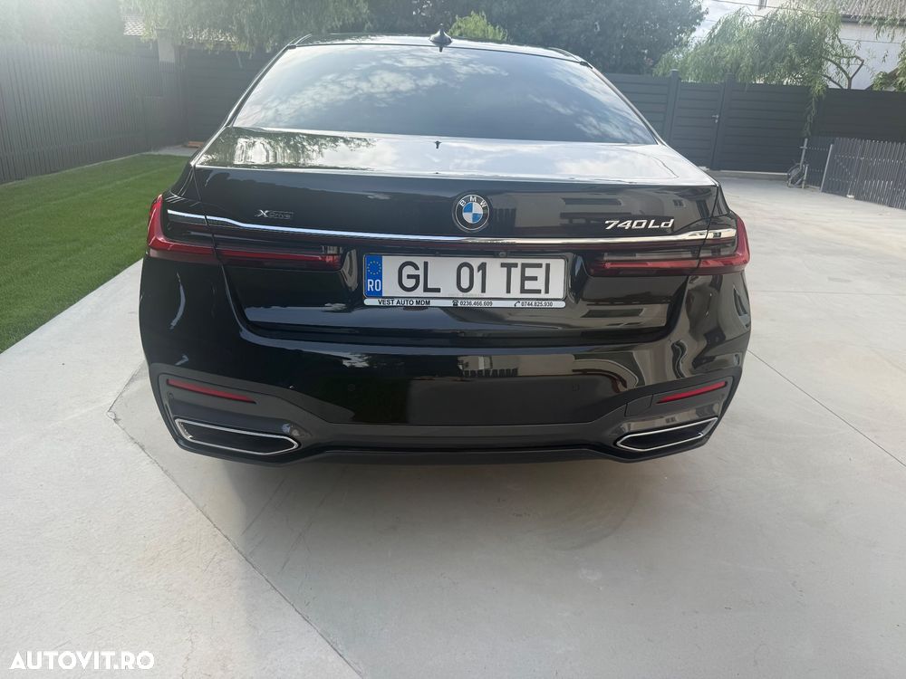 BMW Seria 7 740Ld xDrive - 28