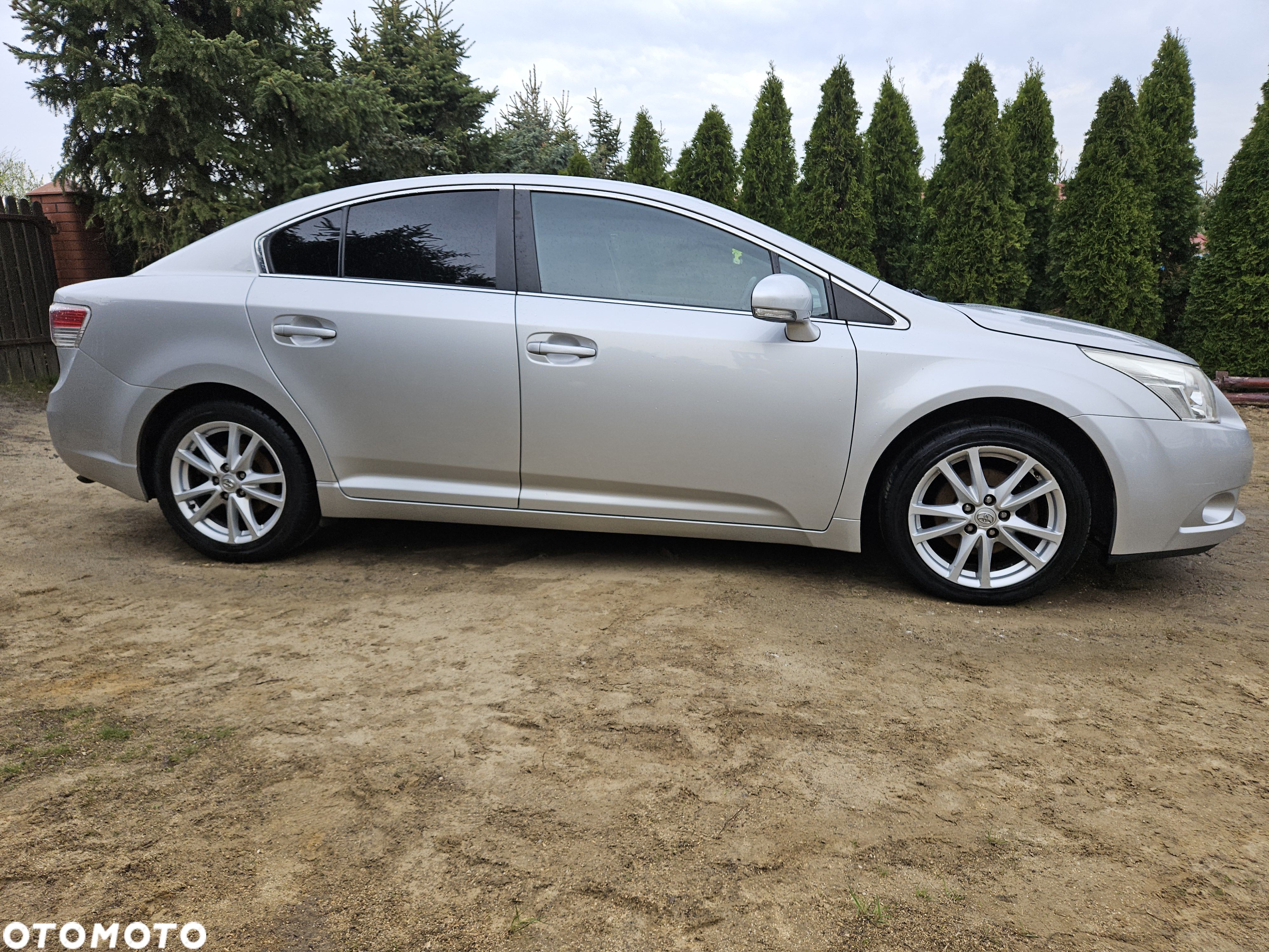 Toyota Avensis 2.0 D-4D - 1